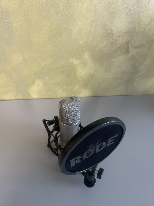 Microfon studi Rode nt1 A