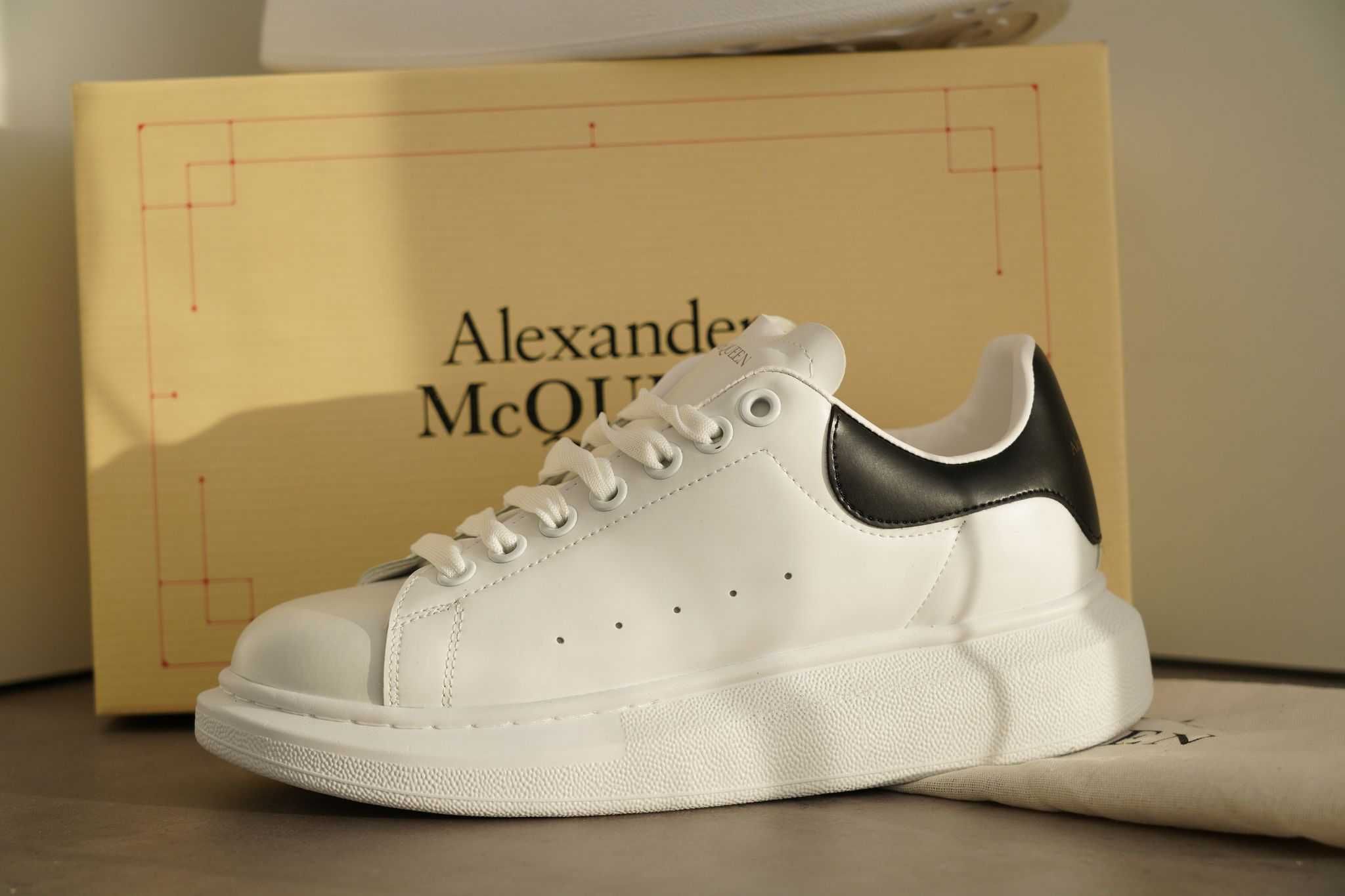 Adidași Alexander McQueen -Disponibili în Toate Mărimile, Nou în Cutie