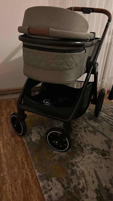 Cărucior Coccolle tip landou – stare foarte bună