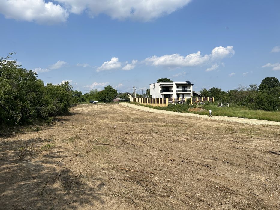 Teren intravilan 400mp Smeura Mosoaia toate utilitățile la asfalt