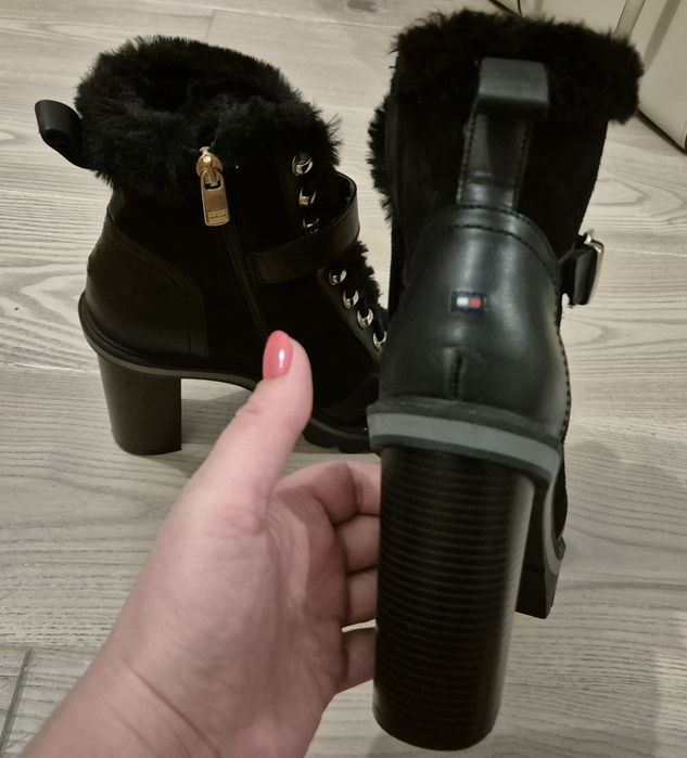 Ghete Tommy Hilfiger marimea 38