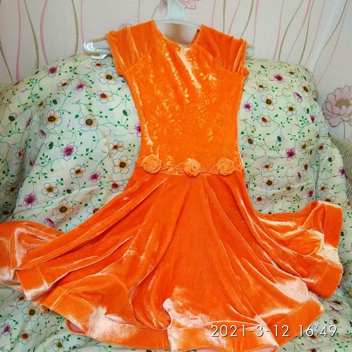 Нарядное бальное платьеье, подростковое 38 размер