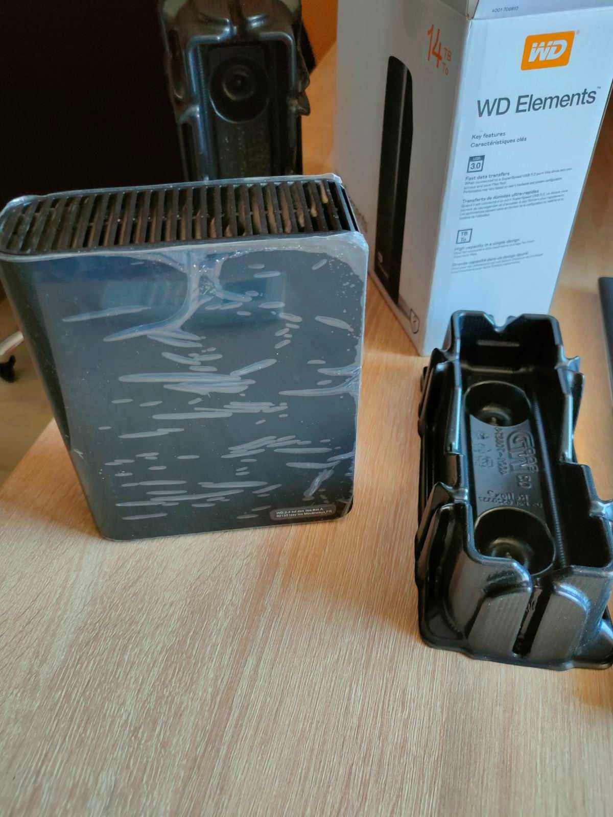Външен твърд диск -  WD 14TB
