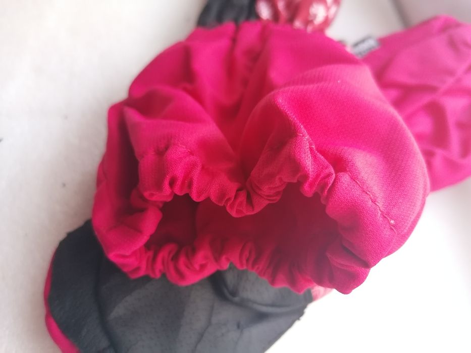 Продавам детски ръкавици с един пръст Thinsulate. Ръкавиците са за 5-7