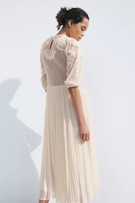 Rochie eleganta cu broderie Zara