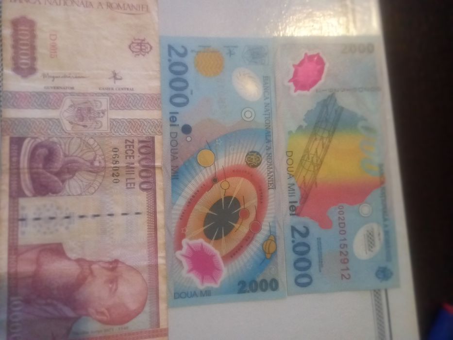Bancnote 2000 lei cu eclipsa