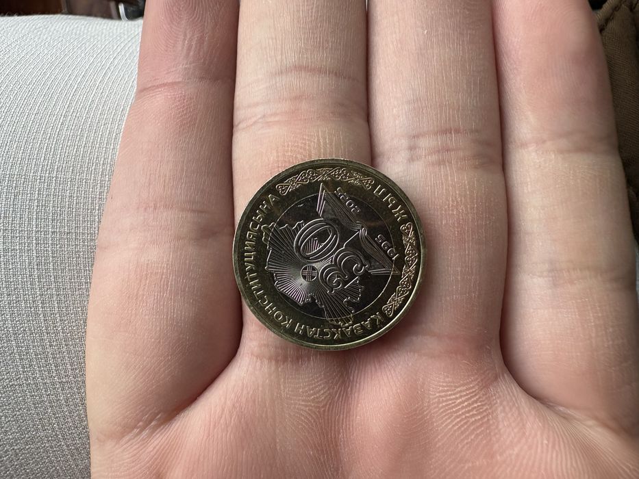 Продам сувенирные 100 тг