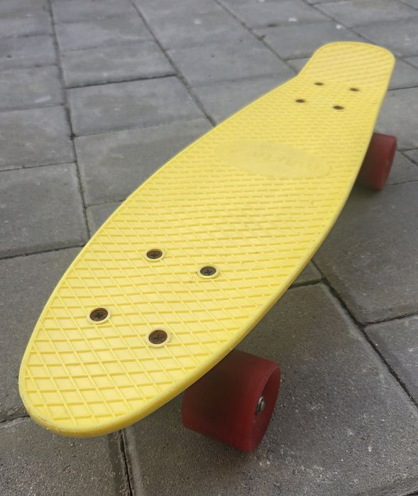 Skateboard doua culori
