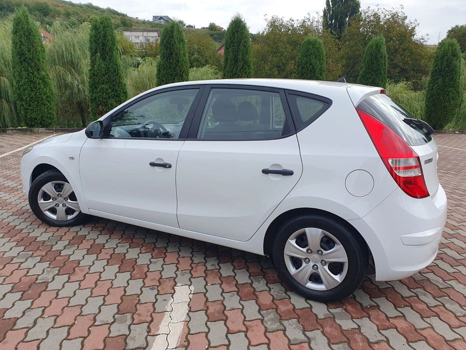 *Hyundai i30 facelift*2010*1.4benzina*109cai*euro4*germania adusa*