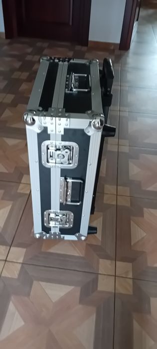 Troller ( valiză) pentru  transport  aparatura