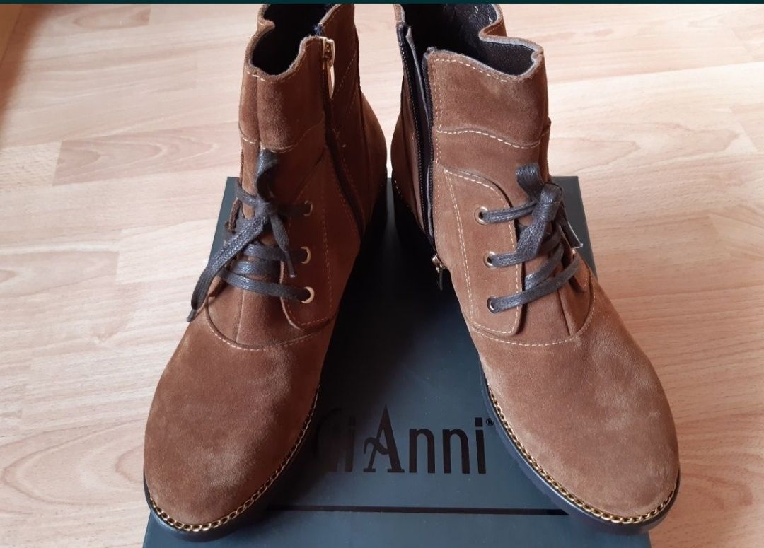 Нови велурени боти Gianni
