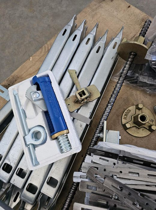 Cofraje doka, popi metalici, schele, accesorii