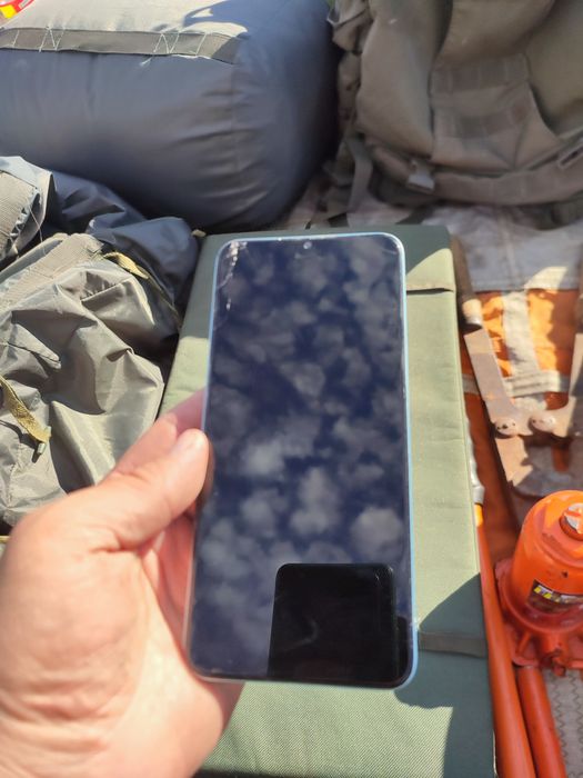 Продам смартфон почти новый