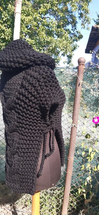 Ръчно изплетено детско пончо