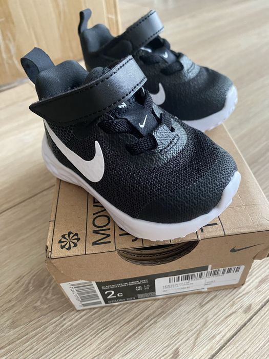 Adidasi Nike Bebelusi