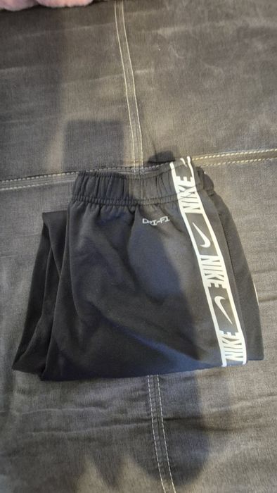 Pantaloni trening Nike adolescenți