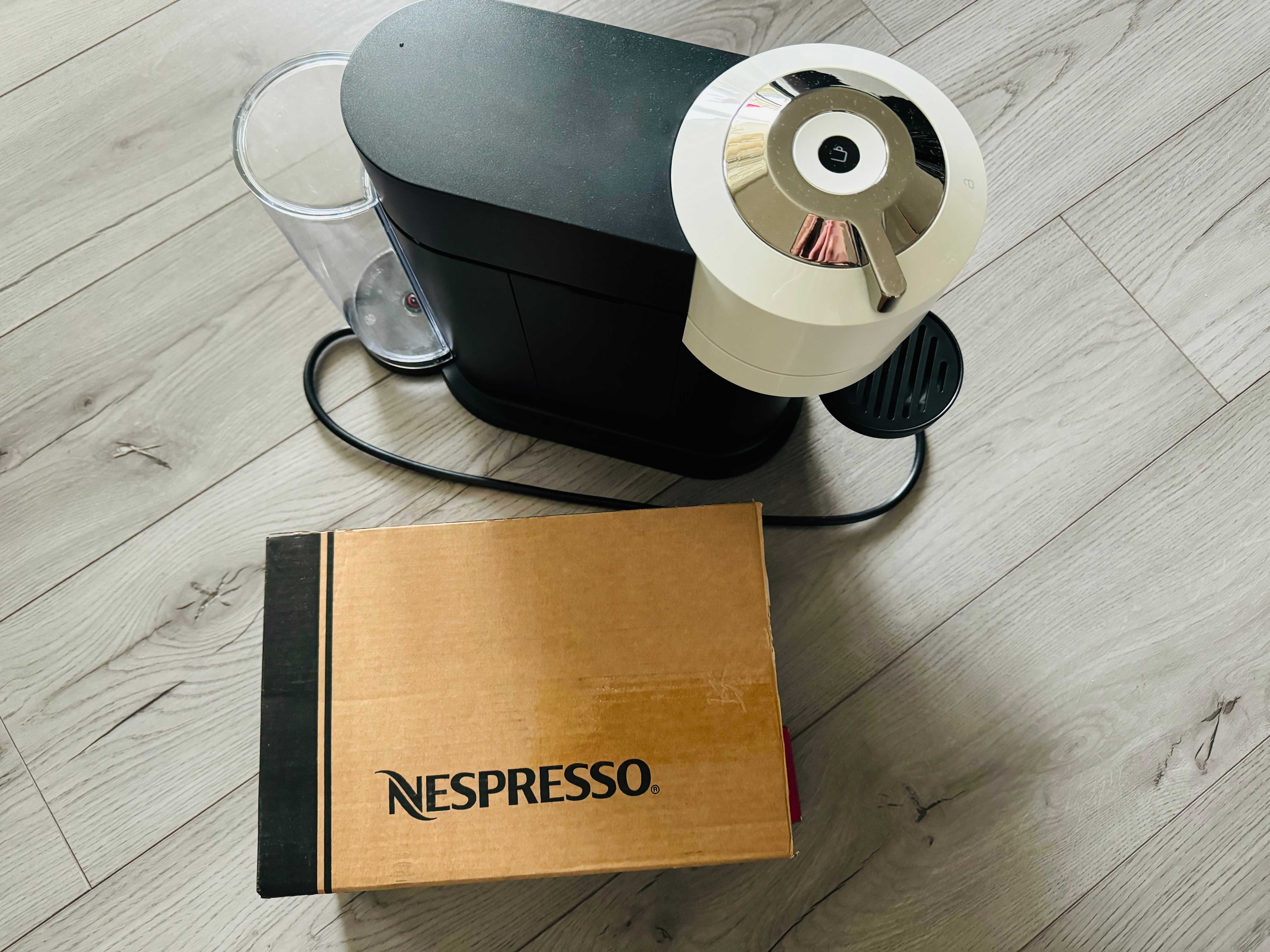 Кафемашина Nespresso Vertuo Next - White + 4 кутии капсули