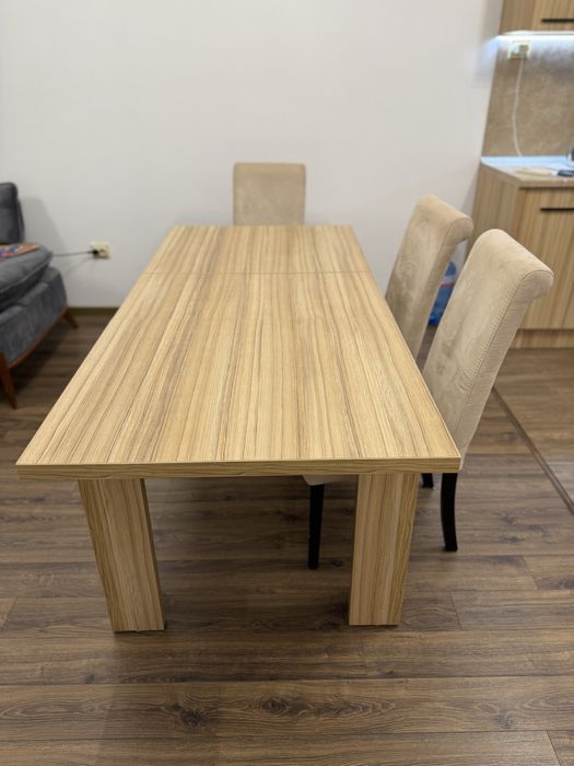 Трапезна маса разтегателна