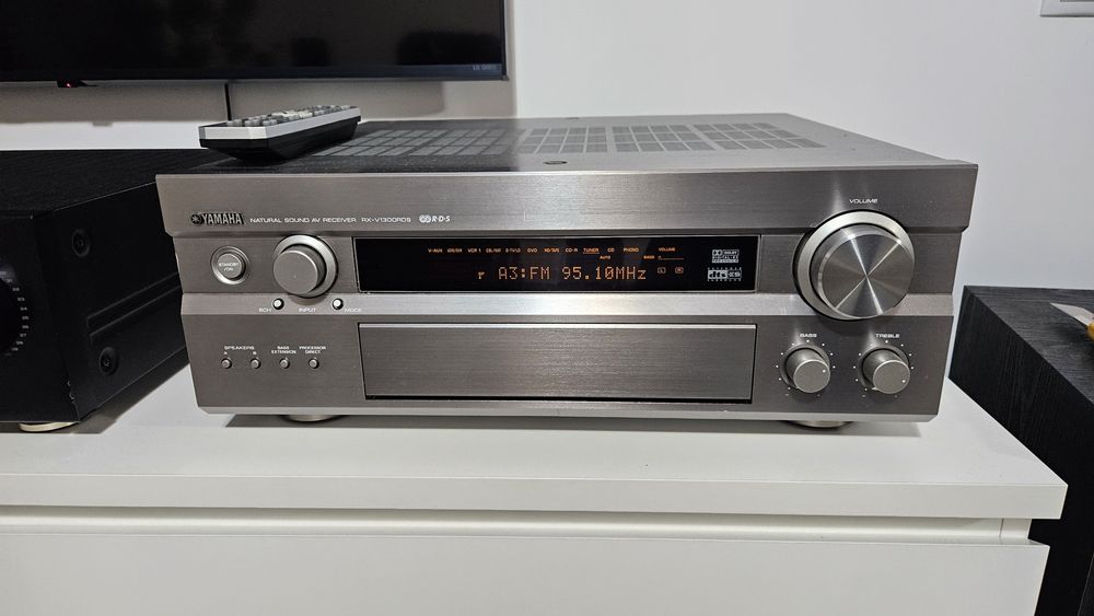 Receiver Yamaha rx v1300+ telecomanda