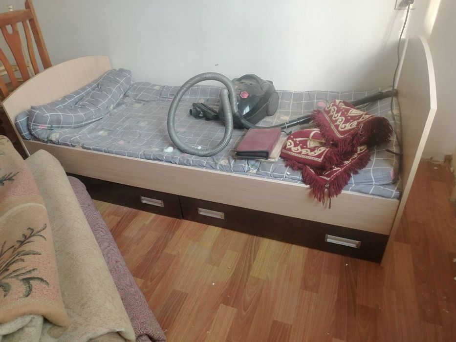 Диван Кровать в хорошем состоянии