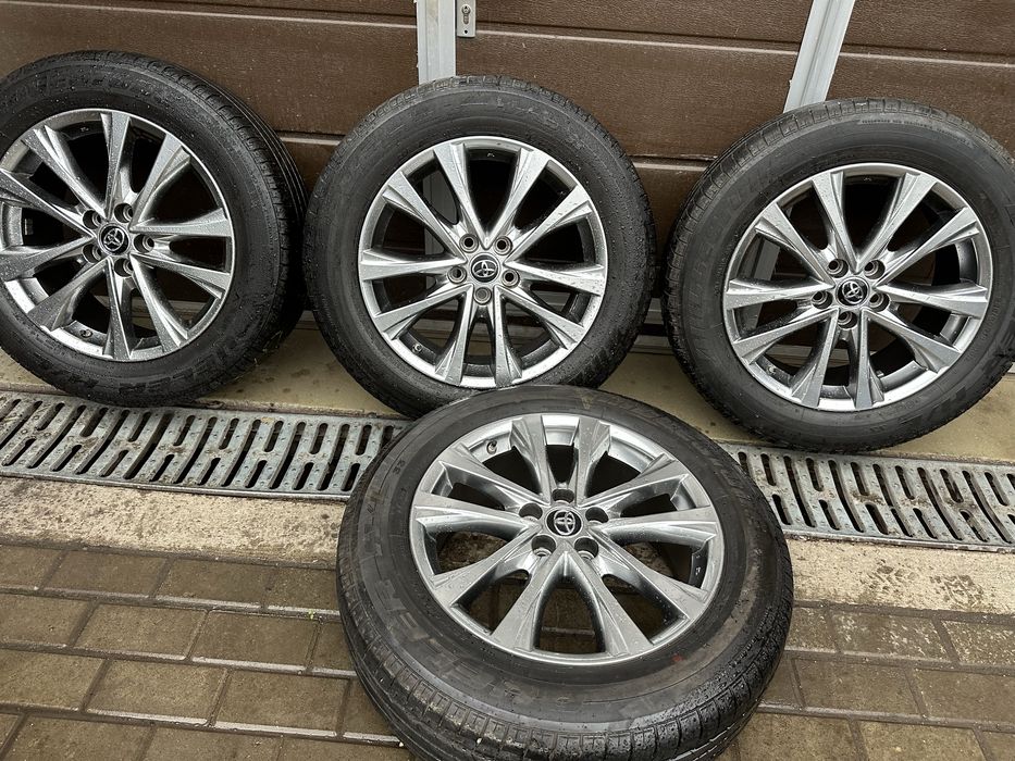 Set jante aliaj pe 18 originale Toyota Rav 4
