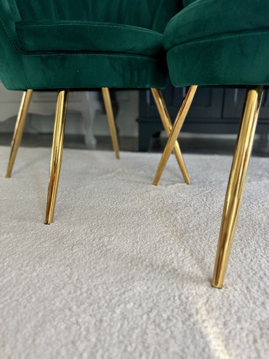 Set 2 scaune catifea verde smarald, picioare aurii