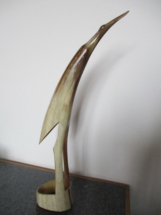 corn , pasare din corn . decoratiune , vanatoare