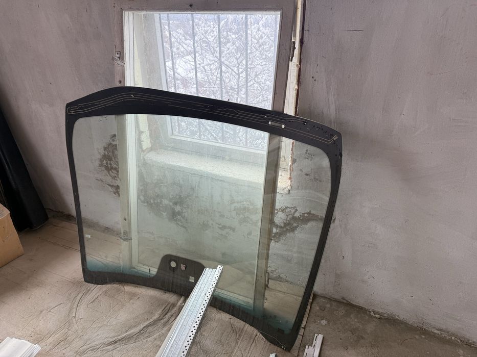 Переднее лобовое стекло Kia Ceed