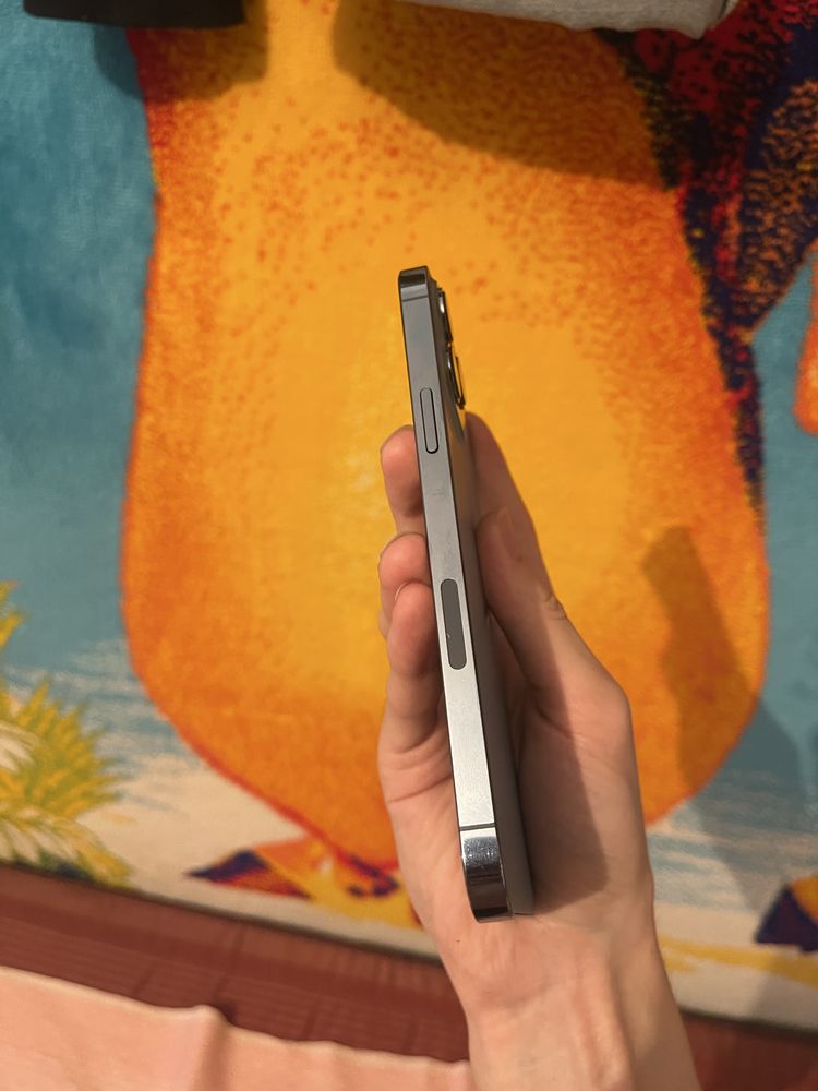 Продается IPhone 13 pro max коробка