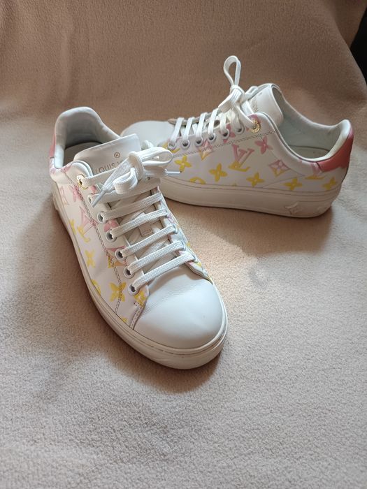Обувки Louis Vuitton бели