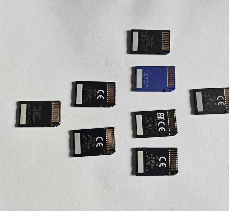 Lot carduri memory stick pro duo