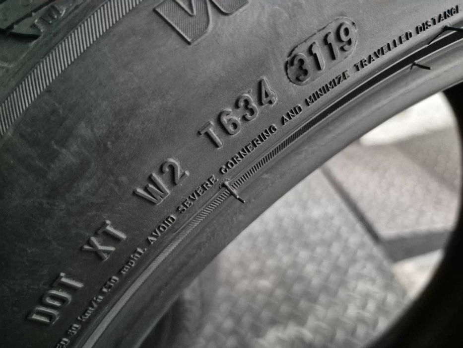 Vând set anvelope 245.45.19 Pirelli iarna