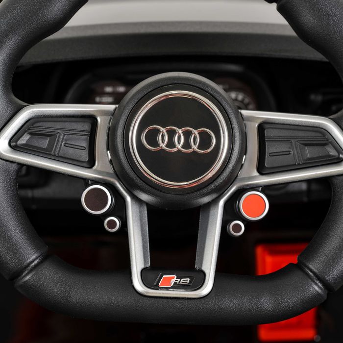 ТОП ЦЕНА!НОВО!Акумулаторна кола Audi R8 Spyder с 12V,меки гуми,металик