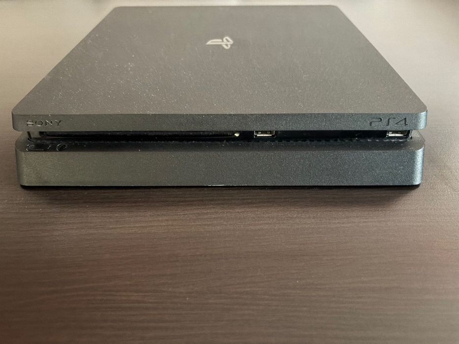 PlayStation 4slim