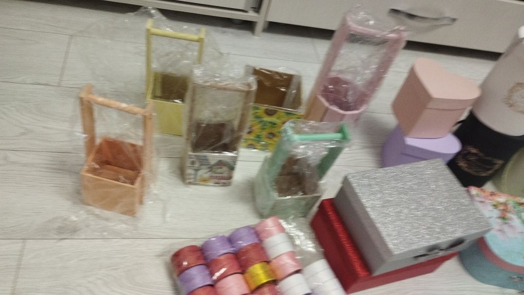 Lot cutii carton și lemn diverse modele