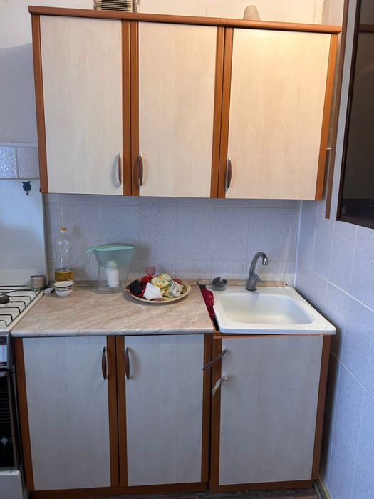 Отдам еухонный гарнитур бесплатно