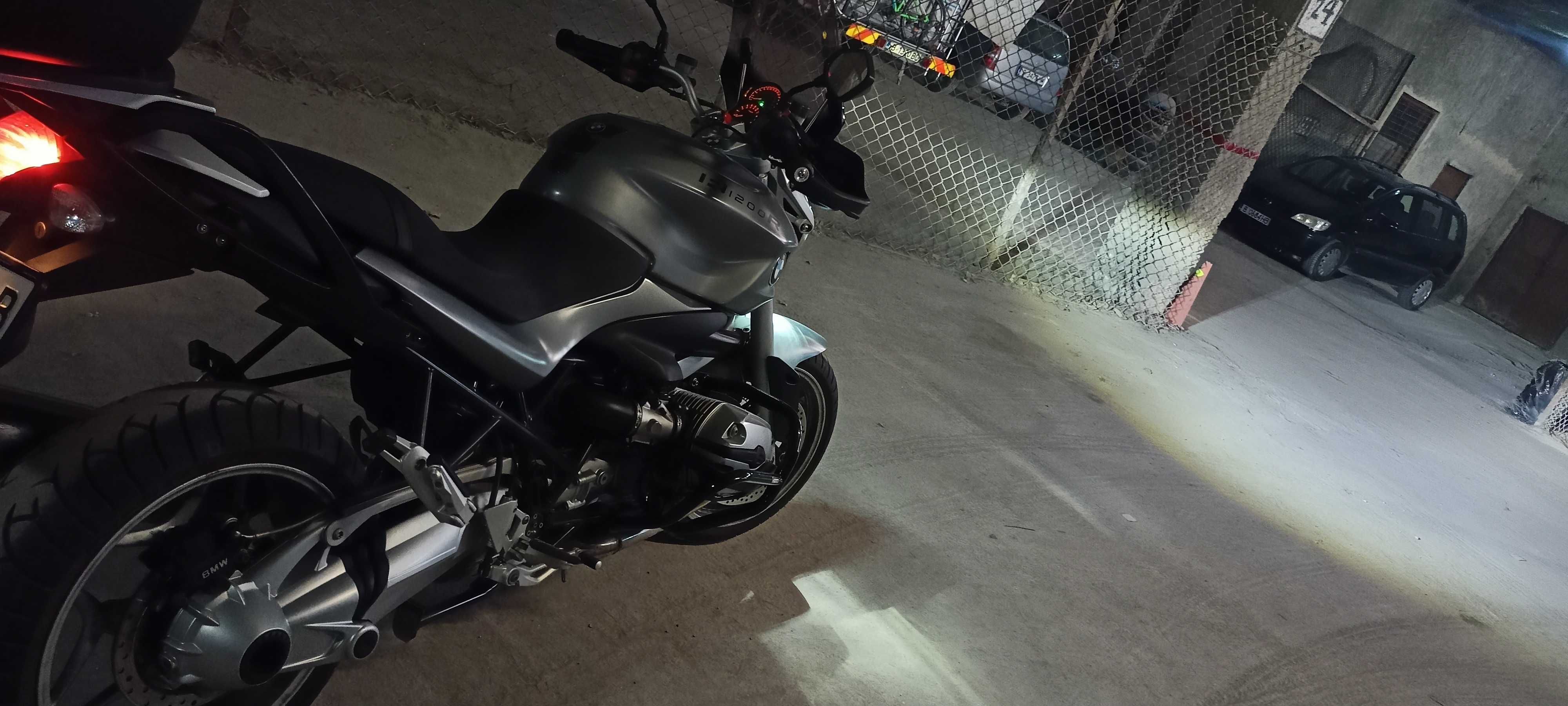BMW R1200R 2008 година