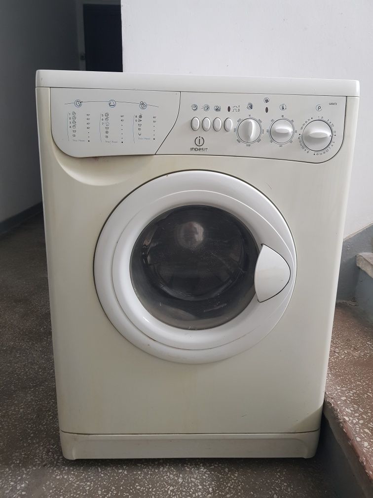 Masina de spalat functionala - Indesit W84TX