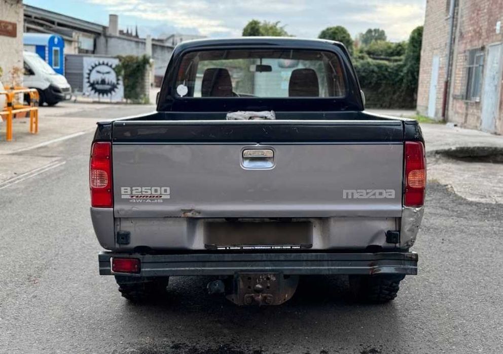 Mazda b2500/ bt 50