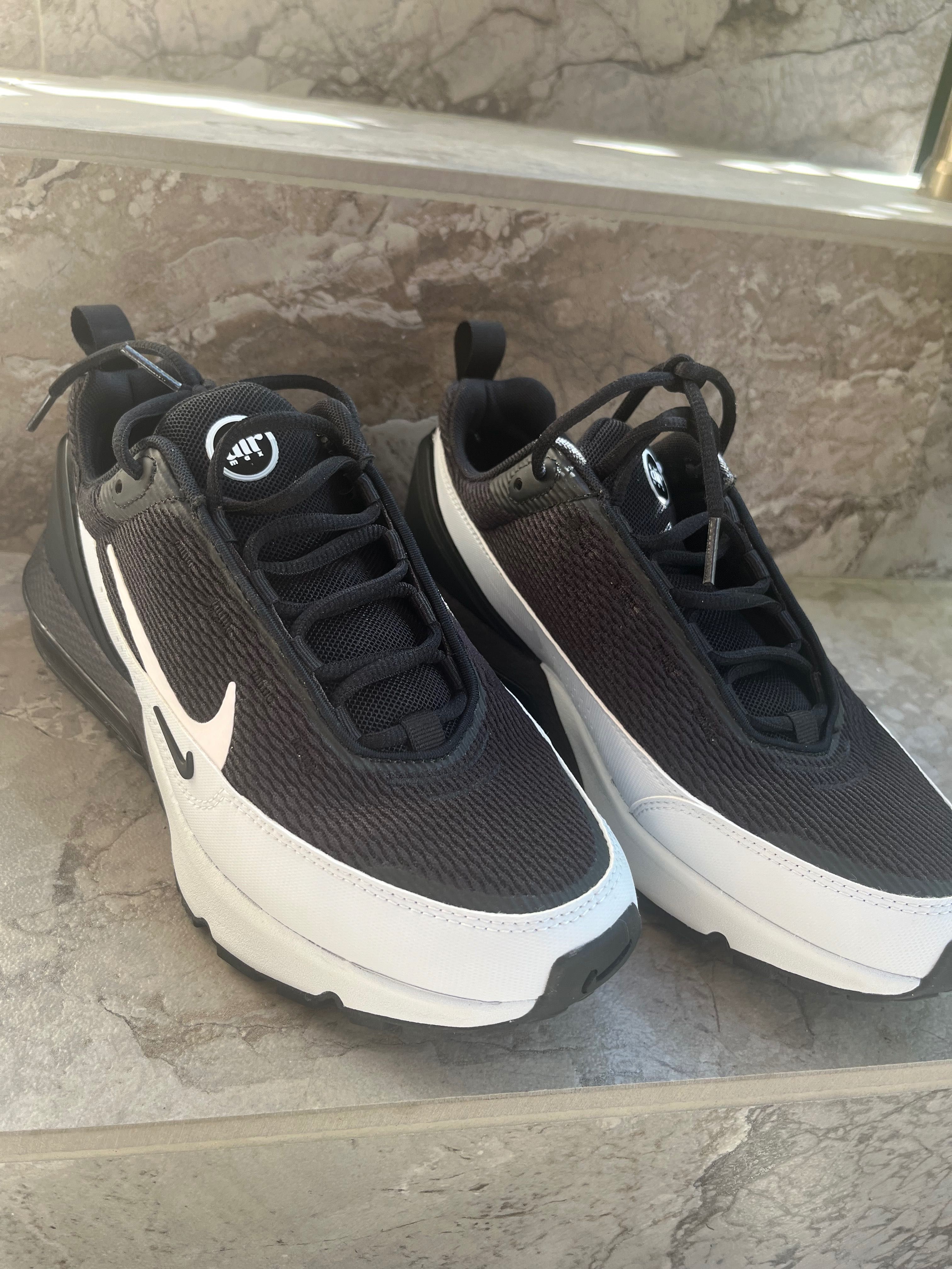 Nike Air Max Pulse