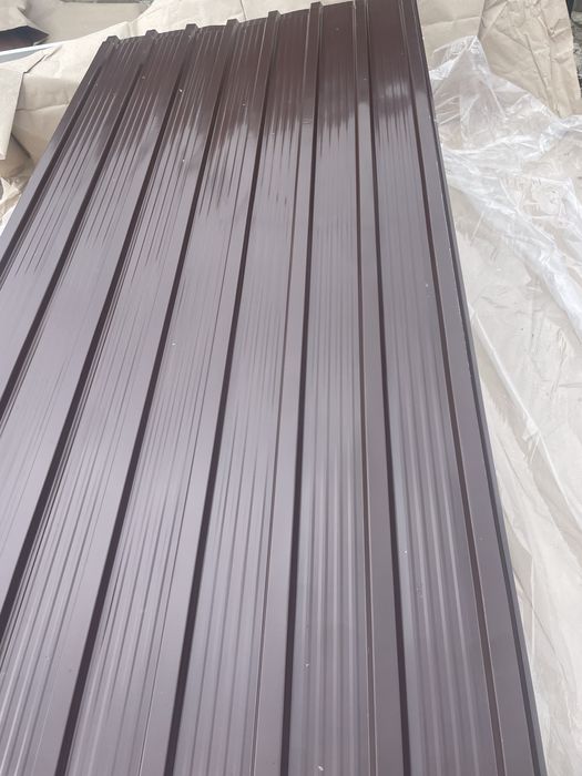 Tablă cutată maro la 2mX90cm (oferim montaj)