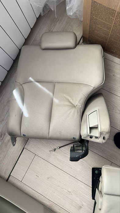 Салон за Subaru Outback