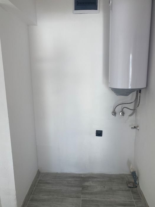 Продавам двустаен 82кв/м апартамент