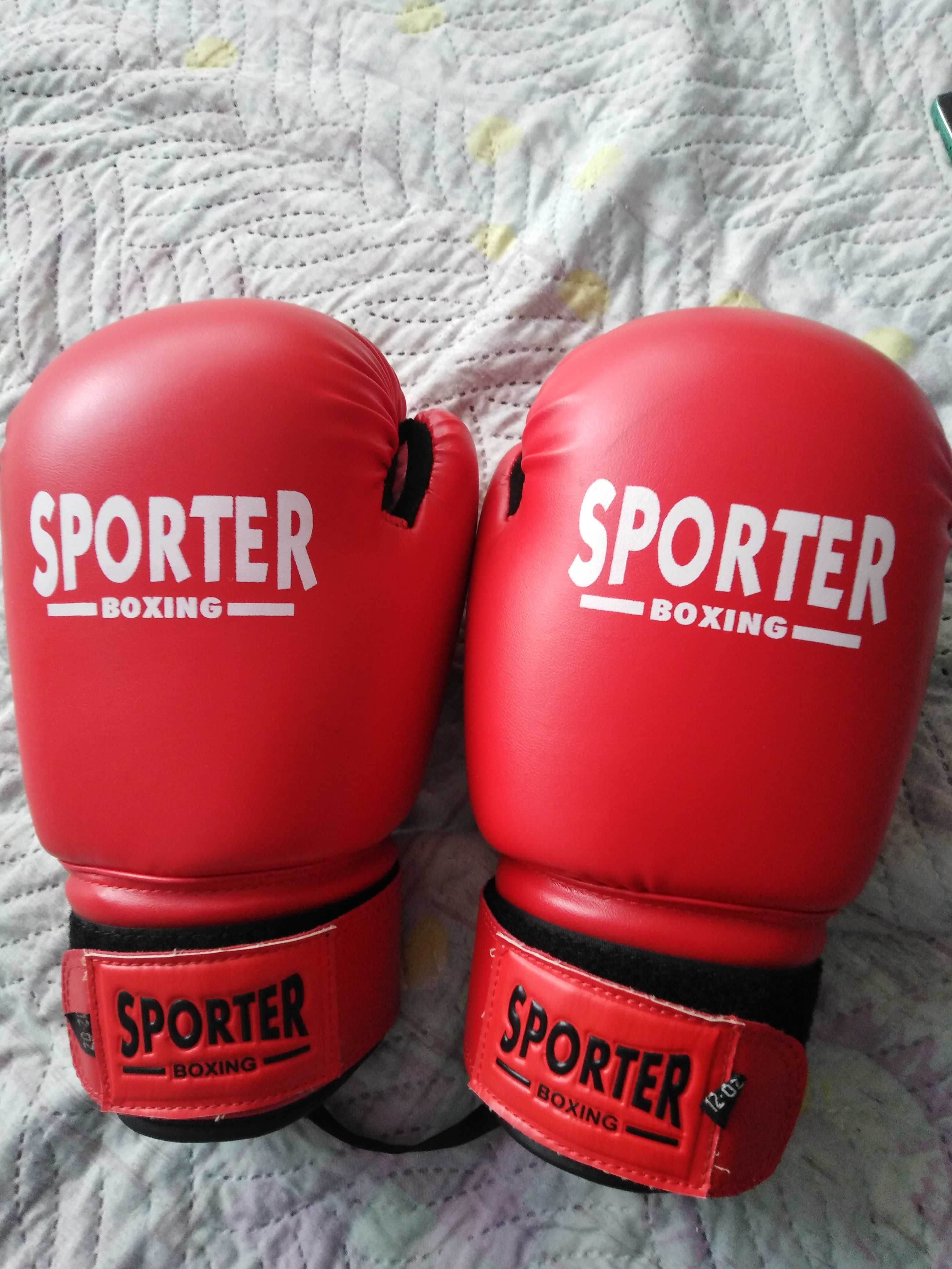 Продавам чисто нови боксови ръкавици SPORTER!