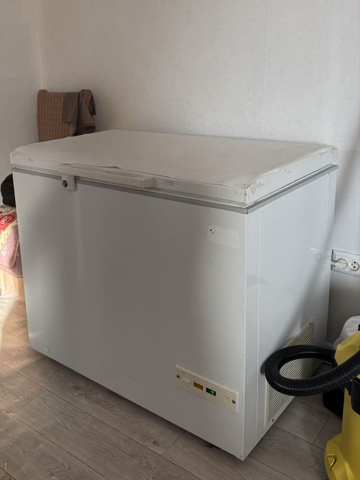 Продам морозильник