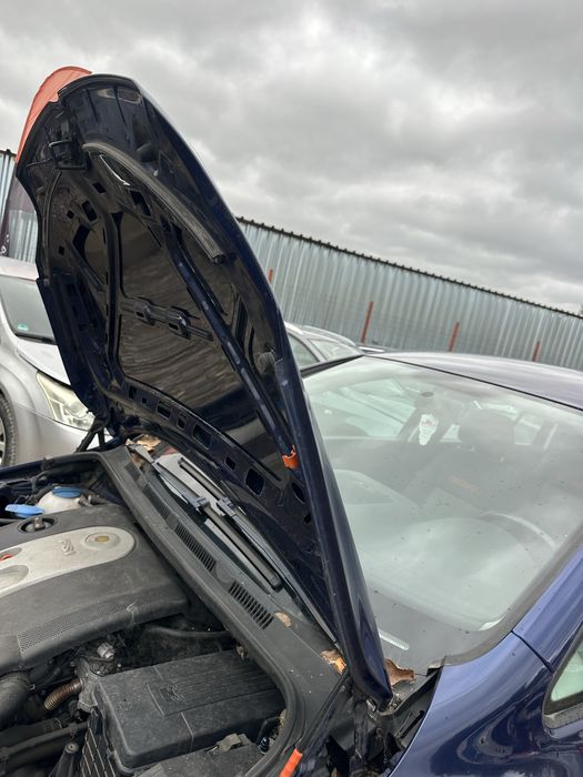 Преден капак за Фолксваген Голф Плюс