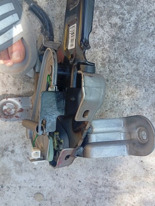 Vând prada frana de mana Hyundai santa Fe 2 automata