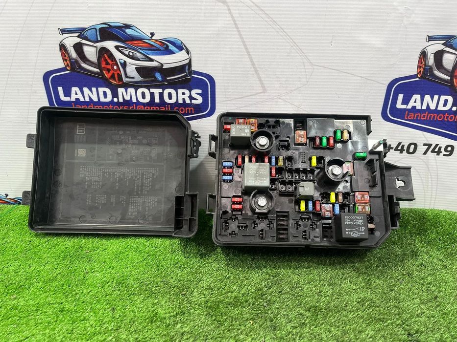 TABLOU PANOU SIGURANTE OPEL CORSA E 1.3 DIESEL 2016 COD OEM 39068007 39068007CP6 2014-2019