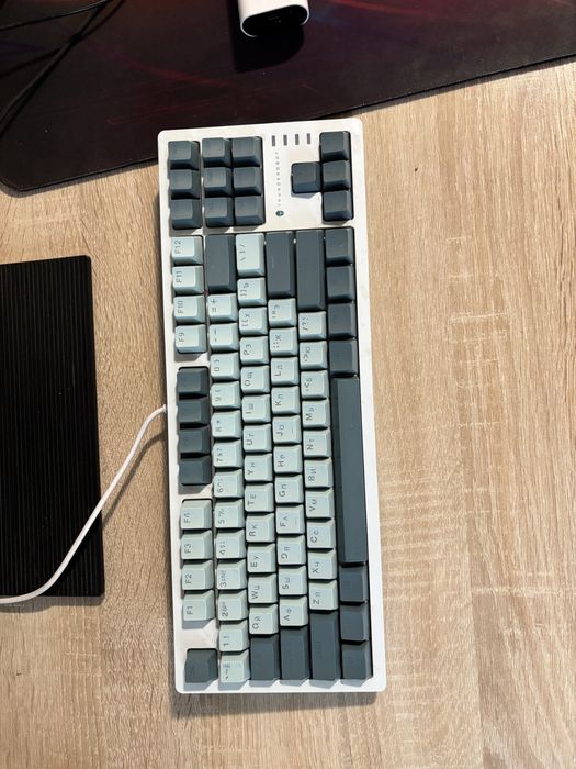 Продам игровую клавиатуру