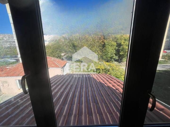 Продава се Къща в Варна, Автогара - 60 кв.м за 1617 €/кв.м - Снимка #5